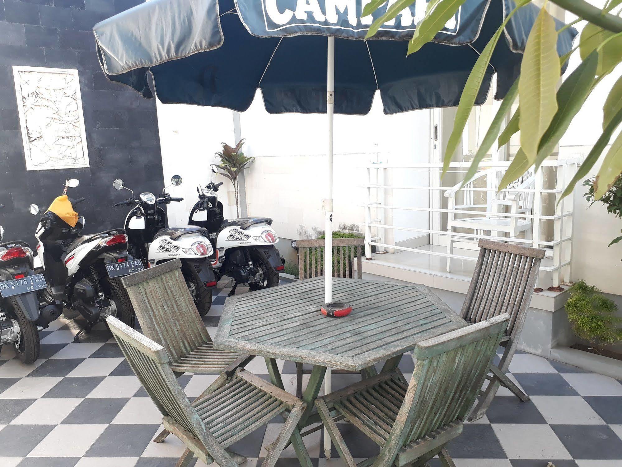 Kubu Anyar Hotel Kuta  Exterior photo